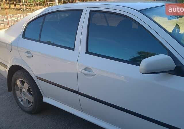 Білий Шкода Октавія, об'ємом двигуна 1.9 л та пробігом 330 тис. км за 6000 $, фото 3 на Automoto.ua