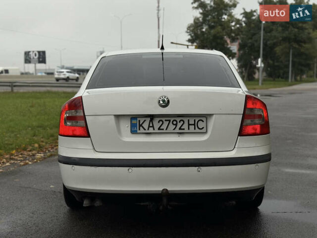 Белый Шкода Октавия, объемом двигателя 1.97 л и пробегом 220 тыс. км за 5500 $, фото 13 на Automoto.ua