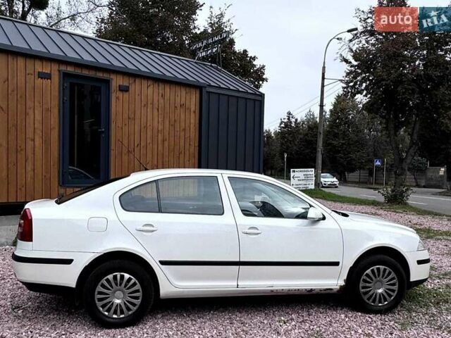 Белый Шкода Октавия, объемом двигателя 1.6 л и пробегом 256 тыс. км за 6200 $, фото 4 на Automoto.ua