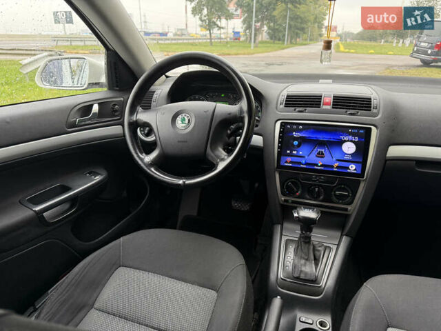 Белый Шкода Октавия, объемом двигателя 1.97 л и пробегом 220 тыс. км за 5500 $, фото 32 на Automoto.ua