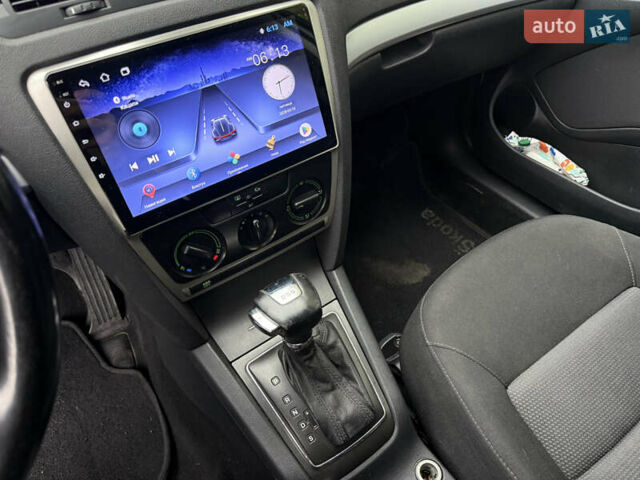 Белый Шкода Октавия, объемом двигателя 1.97 л и пробегом 220 тыс. км за 5500 $, фото 28 на Automoto.ua