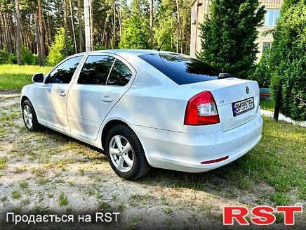 Білий Шкода Октавія, об'ємом двигуна 1.6 л та пробігом 319 тис. км за 7100 $, фото 2 на Automoto.ua