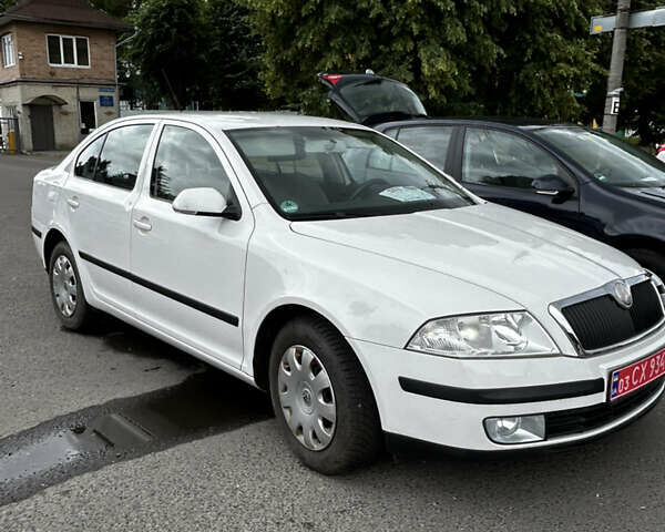 Белый Шкода Октавия, объемом двигателя 1.6 л и пробегом 185 тыс. км за 7800 $, фото 12 на Automoto.ua