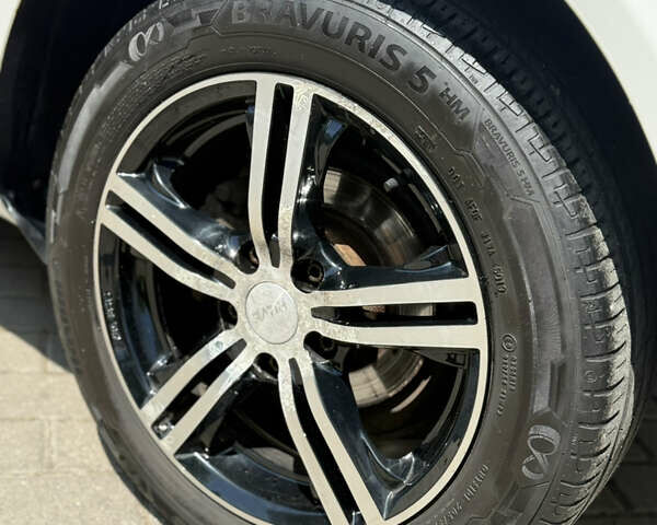Білий Шкода Октавія, об'ємом двигуна 1.6 л та пробігом 240 тис. км за 5500 $, фото 17 на Automoto.ua