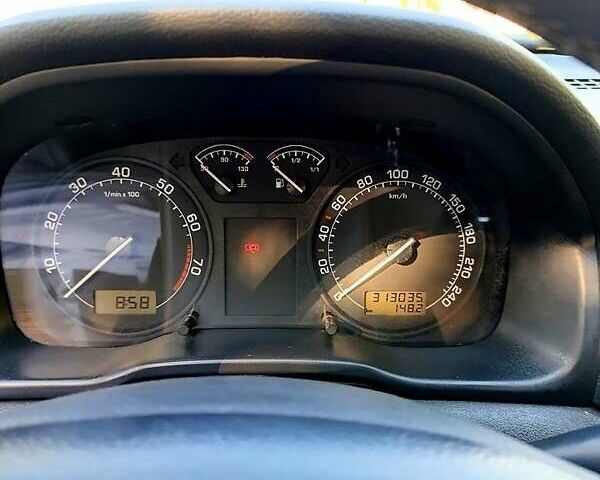 Білий Шкода Октавія, об'ємом двигуна 1.6 л та пробігом 310 тис. км за 5800 $, фото 8 на Automoto.ua