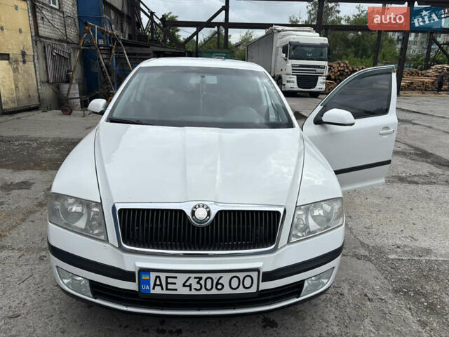 Білий Шкода Октавія, об'ємом двигуна 1.6 л та пробігом 179 тис. км за 4500 $, фото 14 на Automoto.ua