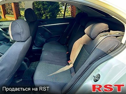 Білий Шкода Октавія, об'ємом двигуна 1.6 л та пробігом 319 тис. км за 7100 $, фото 7 на Automoto.ua