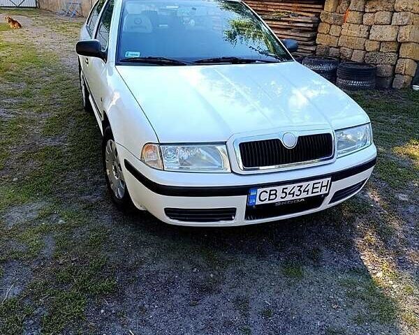 Білий Шкода Октавія, об'ємом двигуна 1.6 л та пробігом 310 тис. км за 5800 $, фото 12 на Automoto.ua