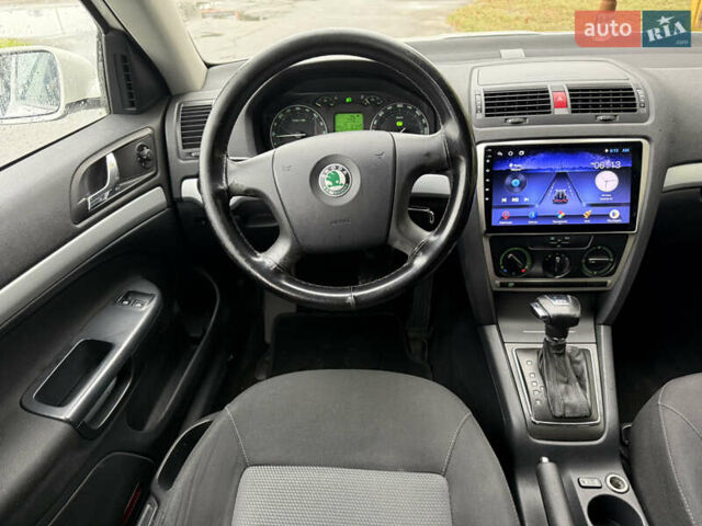 Белый Шкода Октавия, объемом двигателя 1.97 л и пробегом 220 тыс. км за 5500 $, фото 31 на Automoto.ua