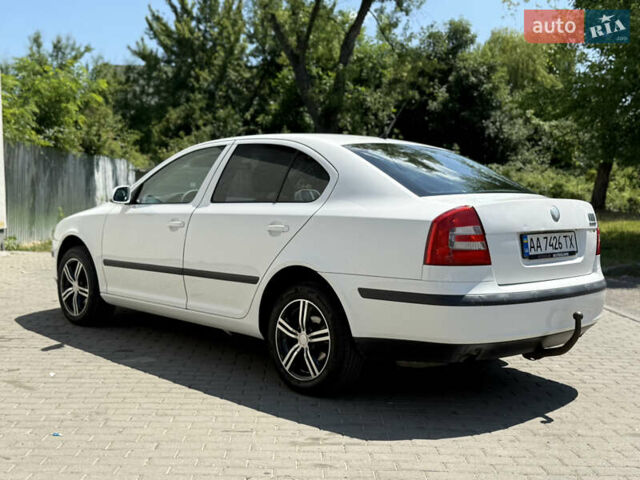 Білий Шкода Октавія, об'ємом двигуна 1.6 л та пробігом 240 тис. км за 5500 $, фото 3 на Automoto.ua