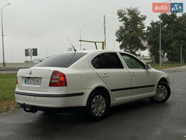 Белый Шкода Октавия, объемом двигателя 1.97 л и пробегом 220 тыс. км за 5500 $, фото 19 на Automoto.ua