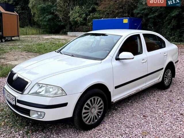 Белый Шкода Октавия, объемом двигателя 1.6 л и пробегом 256 тыс. км за 6200 $, фото 3 на Automoto.ua