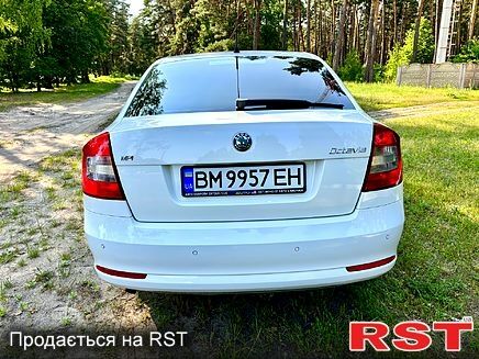 Білий Шкода Октавія, об'ємом двигуна 1.6 л та пробігом 319 тис. км за 7100 $, фото 3 на Automoto.ua