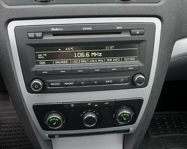 Белый Шкода Октавия, объемом двигателя 1.4 л и пробегом 187 тыс. км за 6500 $, фото 23 на Automoto.ua