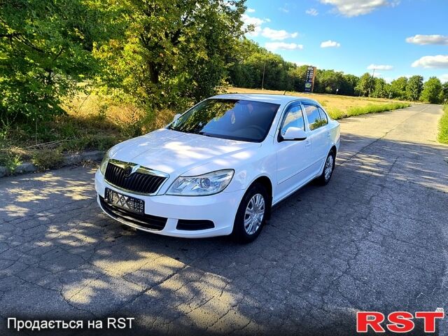Білий Шкода Октавія, об'ємом двигуна 1.6 л та пробігом 189 тис. км за 6999 $, фото 1 на Automoto.ua