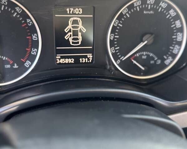 Белый Шкода Октавия, объемом двигателя 1.6 л и пробегом 346 тыс. км за 7500 $, фото 6 на Automoto.ua