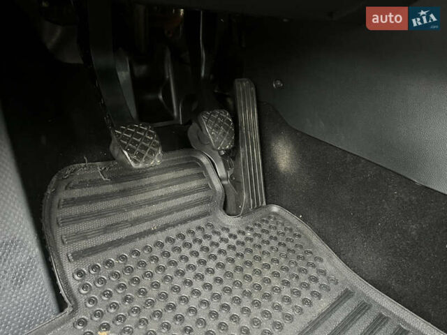 Белый Шкода Октавия, объемом двигателя 1.4 л и пробегом 187 тыс. км за 6500 $, фото 12 на Automoto.ua