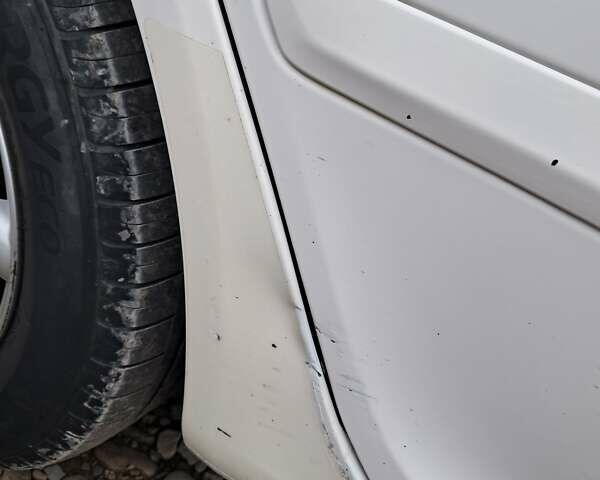 Белый Шкода Октавия, объемом двигателя 1.6 л и пробегом 270 тыс. км за 7250 $, фото 13 на Automoto.ua