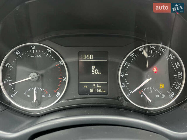 Белый Шкода Октавия, объемом двигателя 1.4 л и пробегом 187 тыс. км за 6500 $, фото 21 на Automoto.ua