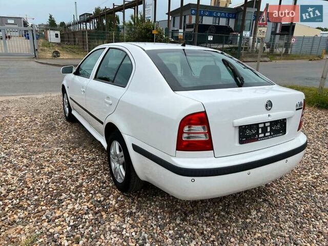 Белый Шкода Октавия, объемом двигателя 1.6 л и пробегом 173 тыс. км за 5499 $, фото 3 на Automoto.ua