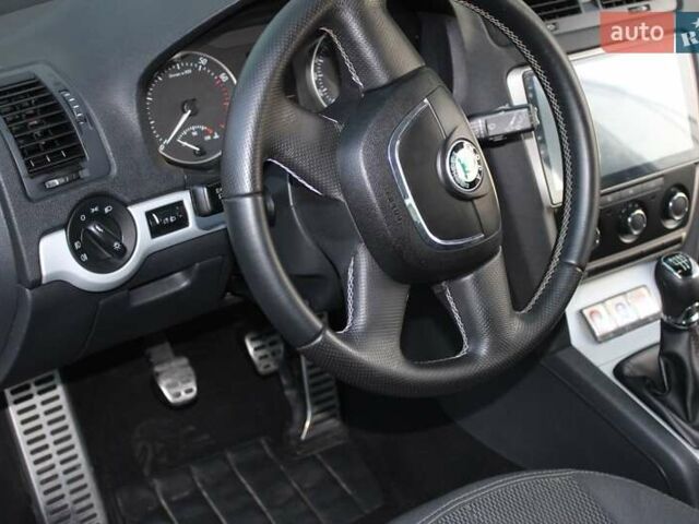 Белый Шкода Октавия, объемом двигателя 1.59 л и пробегом 216 тыс. км за 8500 $, фото 6 на Automoto.ua