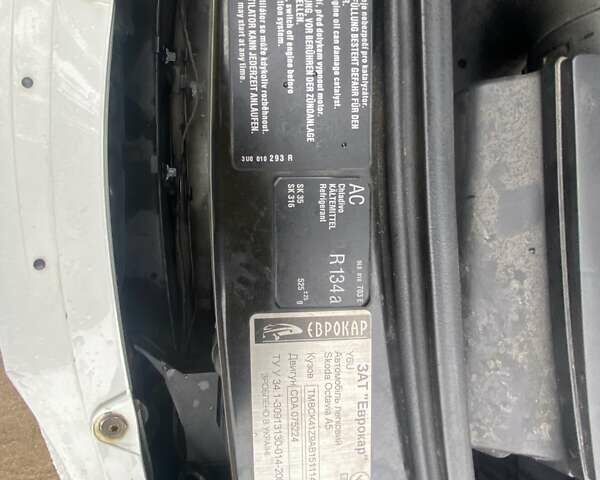 Белый Шкода Октавия, объемом двигателя 1.8 л и пробегом 208 тыс. км за 7350 $, фото 9 на Automoto.ua