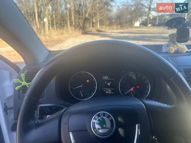 Белый Шкода Октавия, объемом двигателя 1.6 л и пробегом 266 тыс. км за 7700 $, фото 11 на Automoto.ua