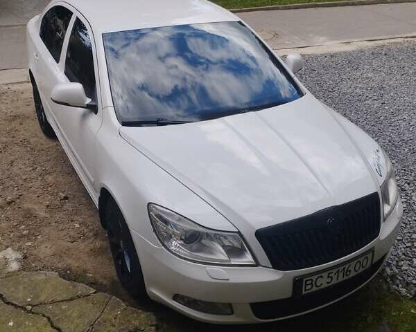Белый Шкода Октавия, объемом двигателя 1.6 л и пробегом 335 тыс. км за 7550 $, фото 4 на Automoto.ua