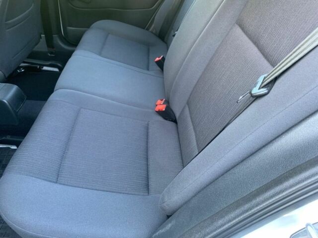 Білий Шкода Октавія, об'ємом двигуна 1.6 л та пробігом 181 тис. км за 7800 $, фото 5 на Automoto.ua