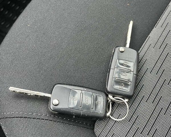 Белый Шкода Октавия, объемом двигателя 1.4 л и пробегом 187 тыс. км за 6500 $, фото 29 на Automoto.ua