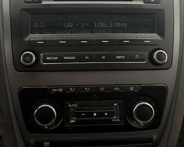 Белый Шкода Октавия, объемом двигателя 1.6 л и пробегом 231 тыс. км за 7150 $, фото 44 на Automoto.ua