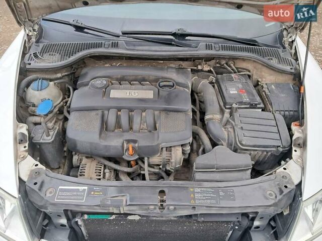 Белый Шкода Октавия, объемом двигателя 1.6 л и пробегом 270 тыс. км за 7250 $, фото 12 на Automoto.ua