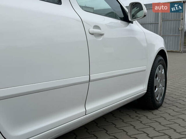 Белый Шкода Октавия, объемом двигателя 1.6 л и пробегом 231 тыс. км за 7150 $, фото 24 на Automoto.ua