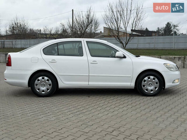 Белый Шкода Октавия, объемом двигателя 1.6 л и пробегом 231 тыс. км за 7150 $, фото 19 на Automoto.ua