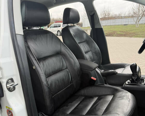 Белый Шкода Октавия, объемом двигателя 1.6 л и пробегом 231 тыс. км за 7150 $, фото 34 на Automoto.ua