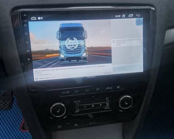 Белый Шкода Октавия, объемом двигателя 1.6 л и пробегом 280 тыс. км за 7600 $, фото 2 на Automoto.ua