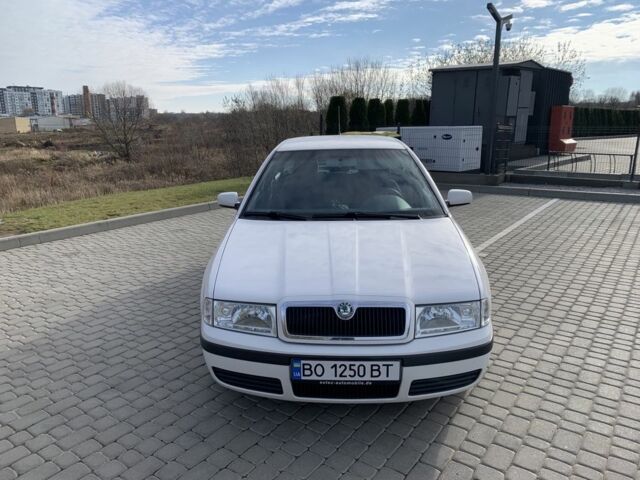 Білий Шкода Октавія, об'ємом двигуна 1.6 л та пробігом 181 тис. км за 7800 $, фото 3 на Automoto.ua