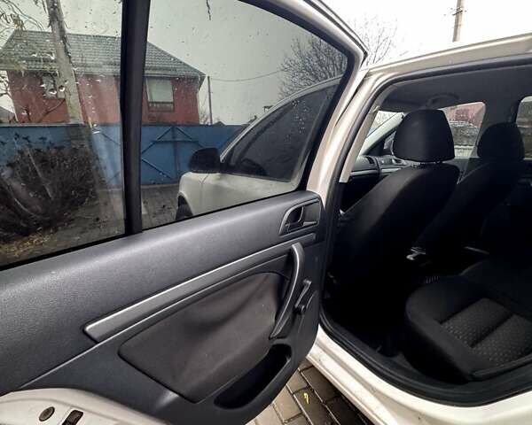 Белый Шкода Октавия, объемом двигателя 1.9 л и пробегом 299 тыс. км за 6700 $, фото 8 на Automoto.ua