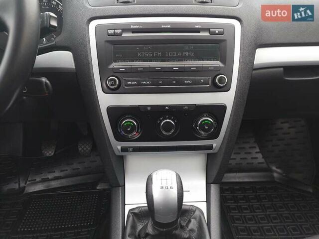 Белый Шкода Октавия, объемом двигателя 1.4 л и пробегом 187 тыс. км за 7800 $, фото 16 на Automoto.ua