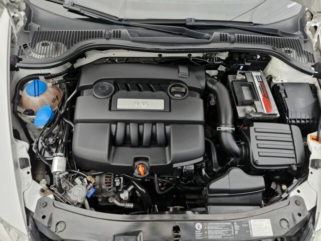 Білий Шкода Октавія, об'ємом двигуна 1.6 л та пробігом 200 тис. км за 8300 $, фото 19 на Automoto.ua