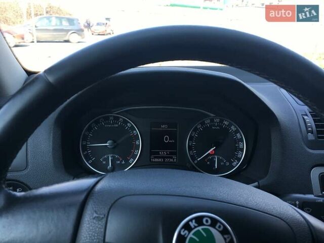 Шкода Октавия 2010 в Перечине на Automoto.ua Белый Шкода Октавия, объемом двигателя 1.9 л и пробегом 250 тыс. км за 8500 $, фото 5 на Automoto.ua