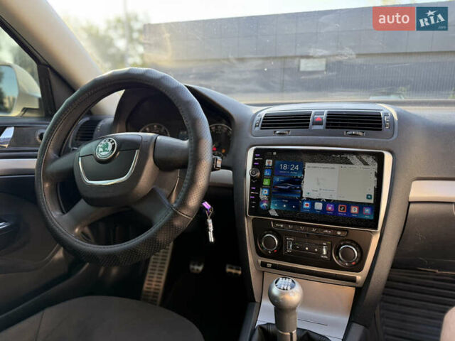 Білий Шкода Октавія, об'ємом двигуна 1.8 л та пробігом 270 тис. км за 5900 $, фото 10 на Automoto.ua