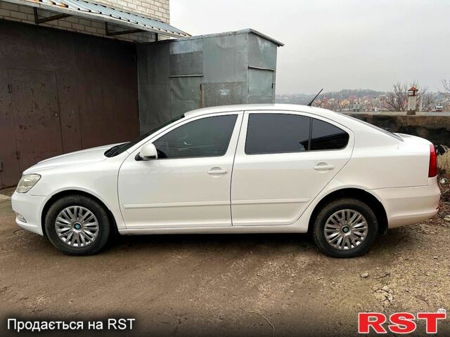 Белый Шкода Октавия, объемом двигателя 1.6 л и пробегом 257 тыс. км за 7000 $, фото 2 на Automoto.ua