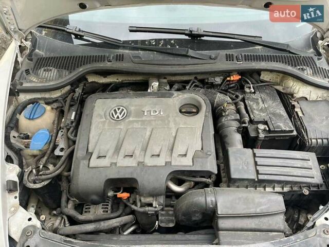 Белый Шкода Октавия, объемом двигателя 1.97 л и пробегом 240 тыс. км за 8700 $, фото 2 на Automoto.ua