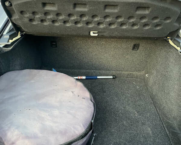 Білий Шкода Октавія, об'ємом двигуна 1.6 л та пробігом 330 тис. км за 6688 $, фото 21 на Automoto.ua