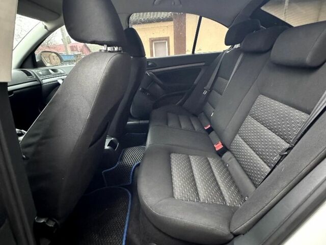 Білий Шкода Октавія, об'ємом двигуна 1.9 л та пробігом 299 тис. км за 6700 $, фото 3 на Automoto.ua