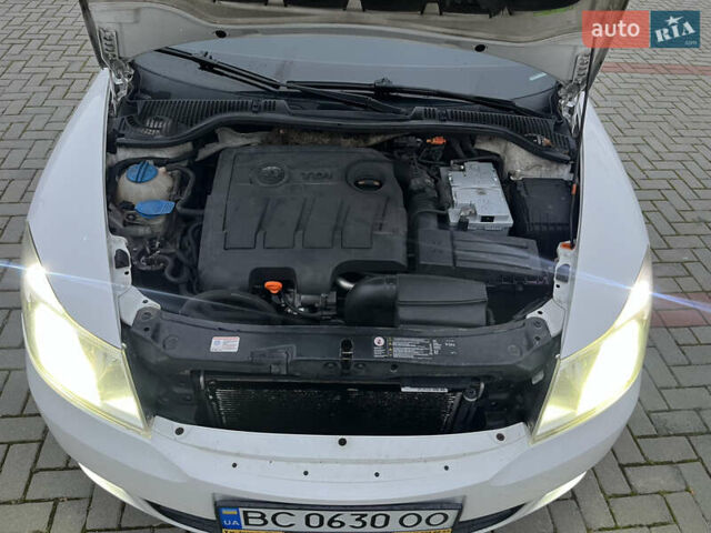 Белый Шкода Октавия, объемом двигателя 1.6 л и пробегом 286 тыс. км за 7500 $, фото 18 на Automoto.ua