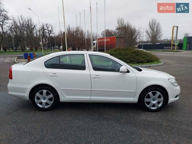 Белый Шкода Октавия, объемом двигателя 1.4 л и пробегом 187 тыс. км за 7800 $, фото 12 на Automoto.ua