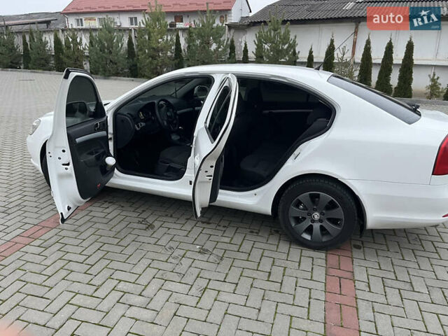 Белый Шкода Октавия, объемом двигателя 1.6 л и пробегом 286 тыс. км за 7500 $, фото 12 на Automoto.ua