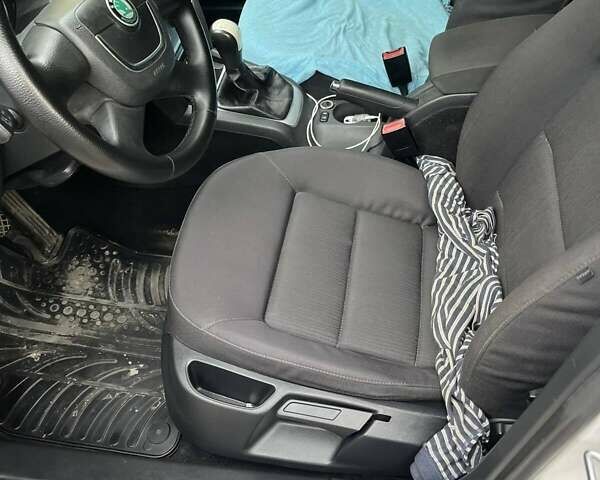 Белый Шкода Октавия, объемом двигателя 1.97 л и пробегом 240 тыс. км за 8700 $, фото 6 на Automoto.ua